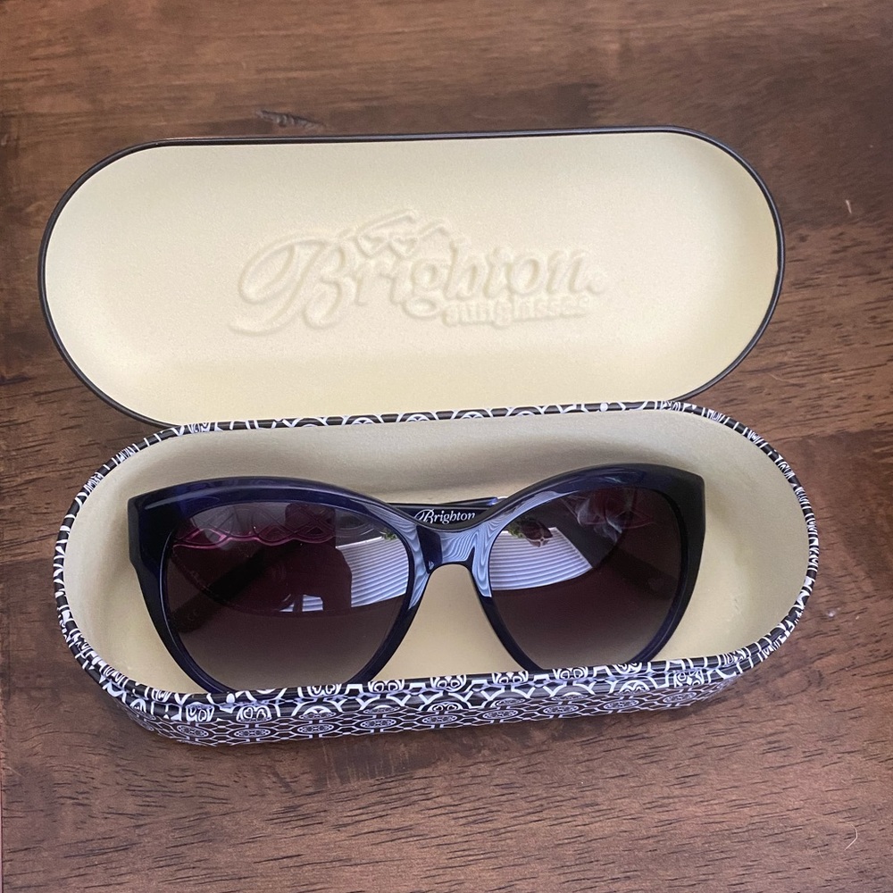 Brighton sunglasses. Black with silver braid.